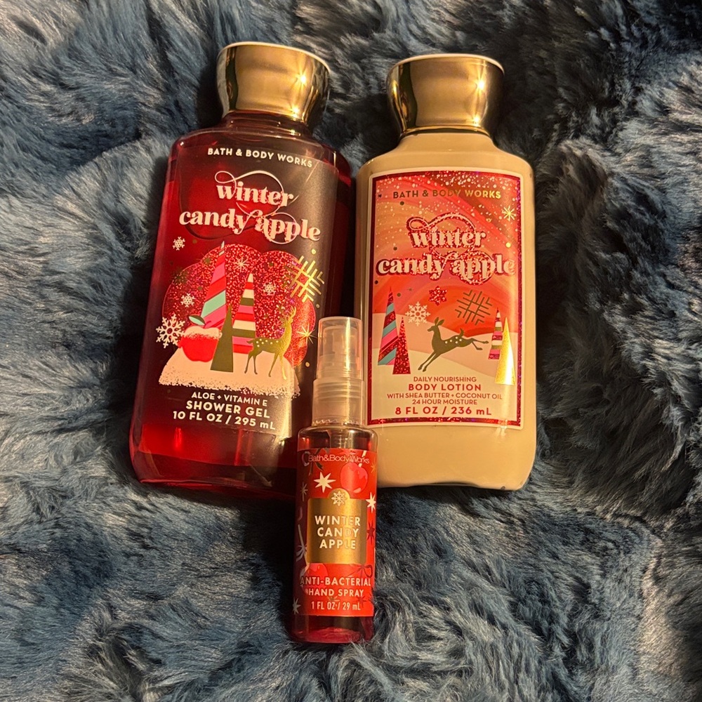 Bath & Body Works Winter Candy Apple Body Wash Set - Red and Cream